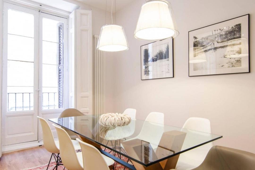 Renovated And Modern- 3bd 2bth- Anton Martin Apartment *