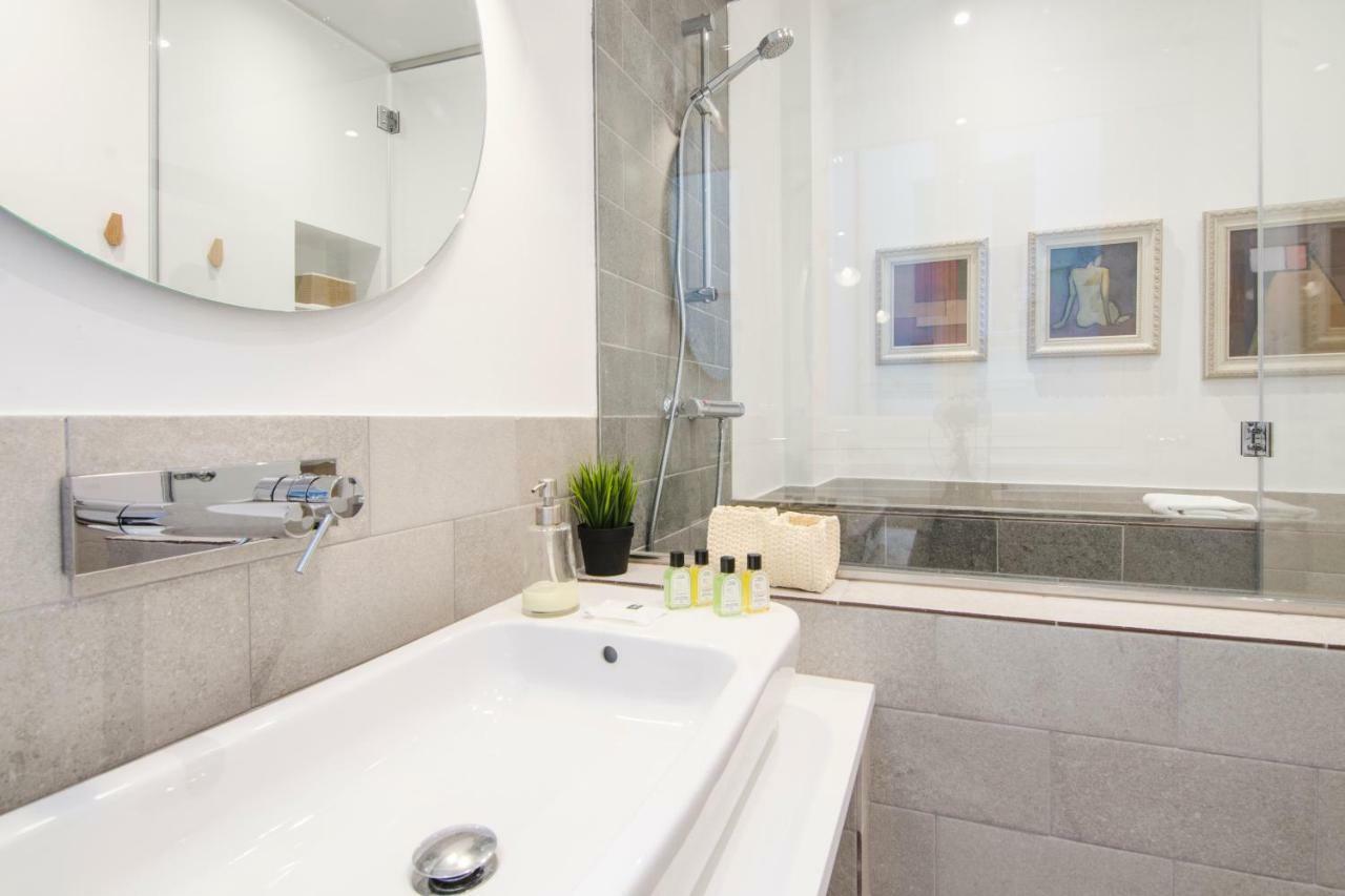 Apartament Renovated And Modern- 3bd 2bth- Anton Martin